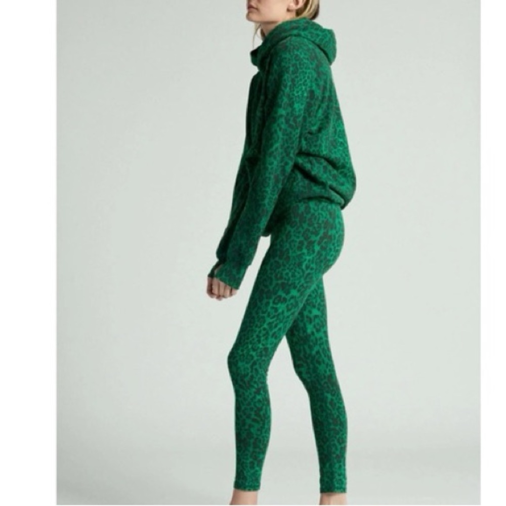 Ragdoll LA Cheetah / Leopard Animal Print Apple Green Leggings